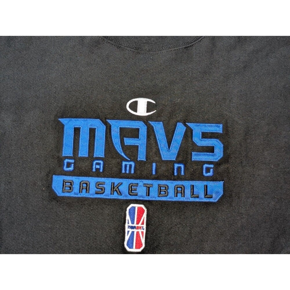Champion Reverse Weave NBA 2KL Dallas Mavericks Gaming Basketball Large Sweater